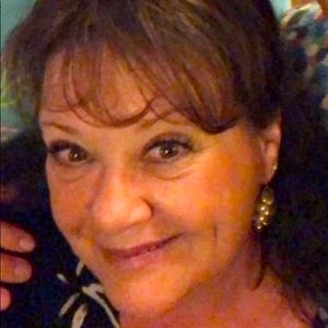 Meet your Posher, Debi